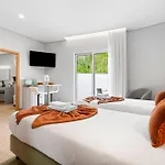 North View Konukevi 4*