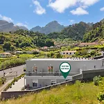 North View 4*
