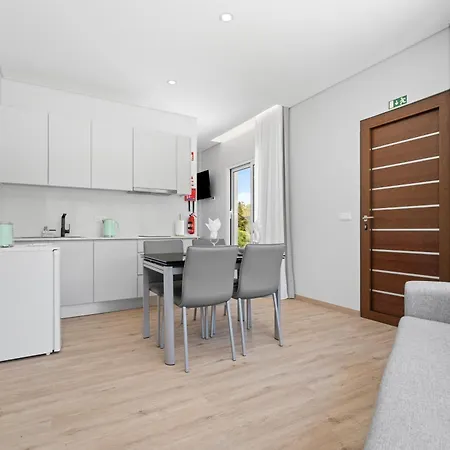 Πανσιόν North View 3*